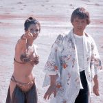 Carrie Fisher-and-Mark-Hamill-behind-the-scenes-of-Return-of-the-Jedi-1983