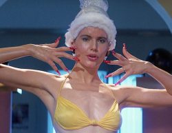Geena Davis in Earth Girls Are Easy (1988) sdf